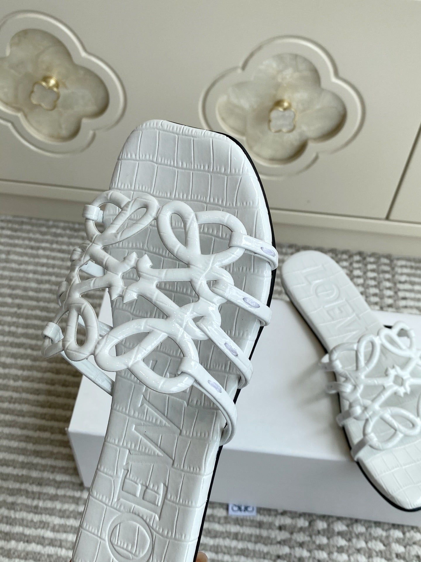 LOEWE 26S SLIDE SANDALS IN WHITE CROC-EMBOSSED CALFSKIN