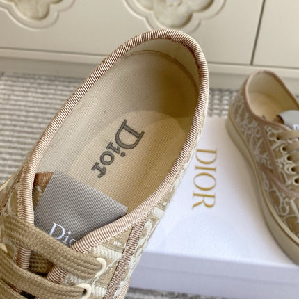 DIOR 26S LOW TOP SNEAKERS IN BEIGE OBLIQUE CANVAS