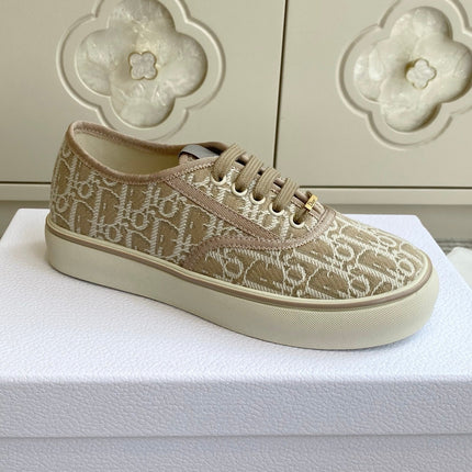 DIOR 26S LOW TOP SNEAKERS IN BEIGE OBLIQUE CANVAS