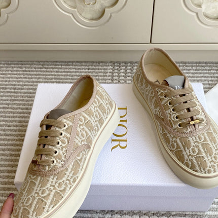 DIOR 26S LOW TOP SNEAKERS IN BEIGE OBLIQUE CANVAS