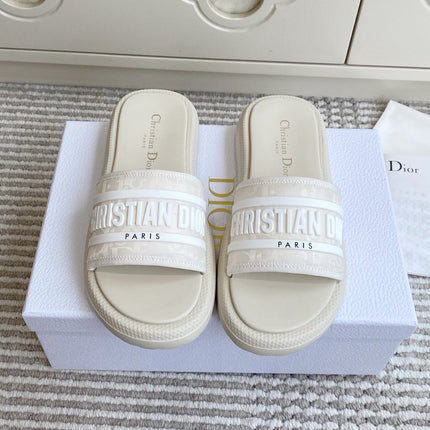 DIOR 26S DWAY SLIDES IN WHITE RUBBER SOLE