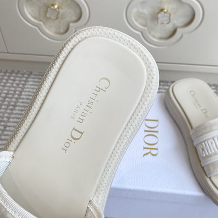 DIOR 26S DWAY SLIDES IN WHITE RUBBER SOLE