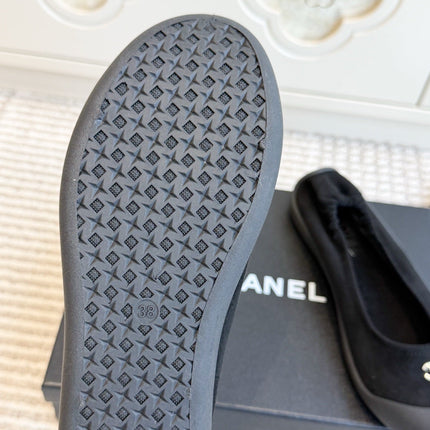 CHANEL 26S BALLET FLATS IN BLACK SUEDE AND LAMBSKIN
