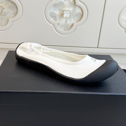 CHANEL 26S BALLET FLATS IN WHITE SUEDE AND BLACK LAMBSKIN