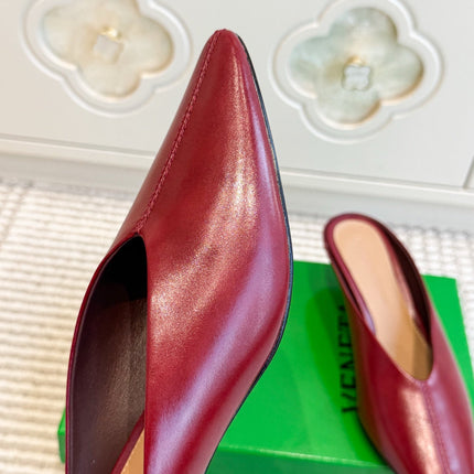 BOTTEGA VENETA 26S HIGH-HEEL MULES 40 MM IN DARK RED CALFSKIN