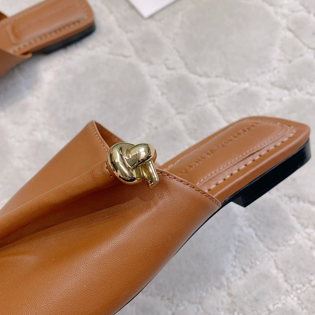 BOTTEGA VENETA 26S FLAT THONG SANDALS IN BROWN LAMBSKIN
