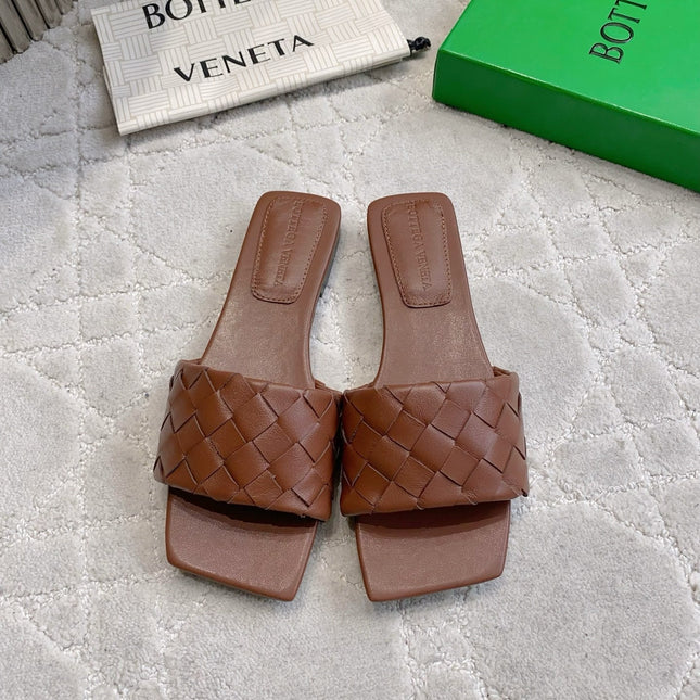 BOTTEGA VENETA 26S SQUARE-TOE SLIDE SANDALS IN BROWN LAMBSKIN
