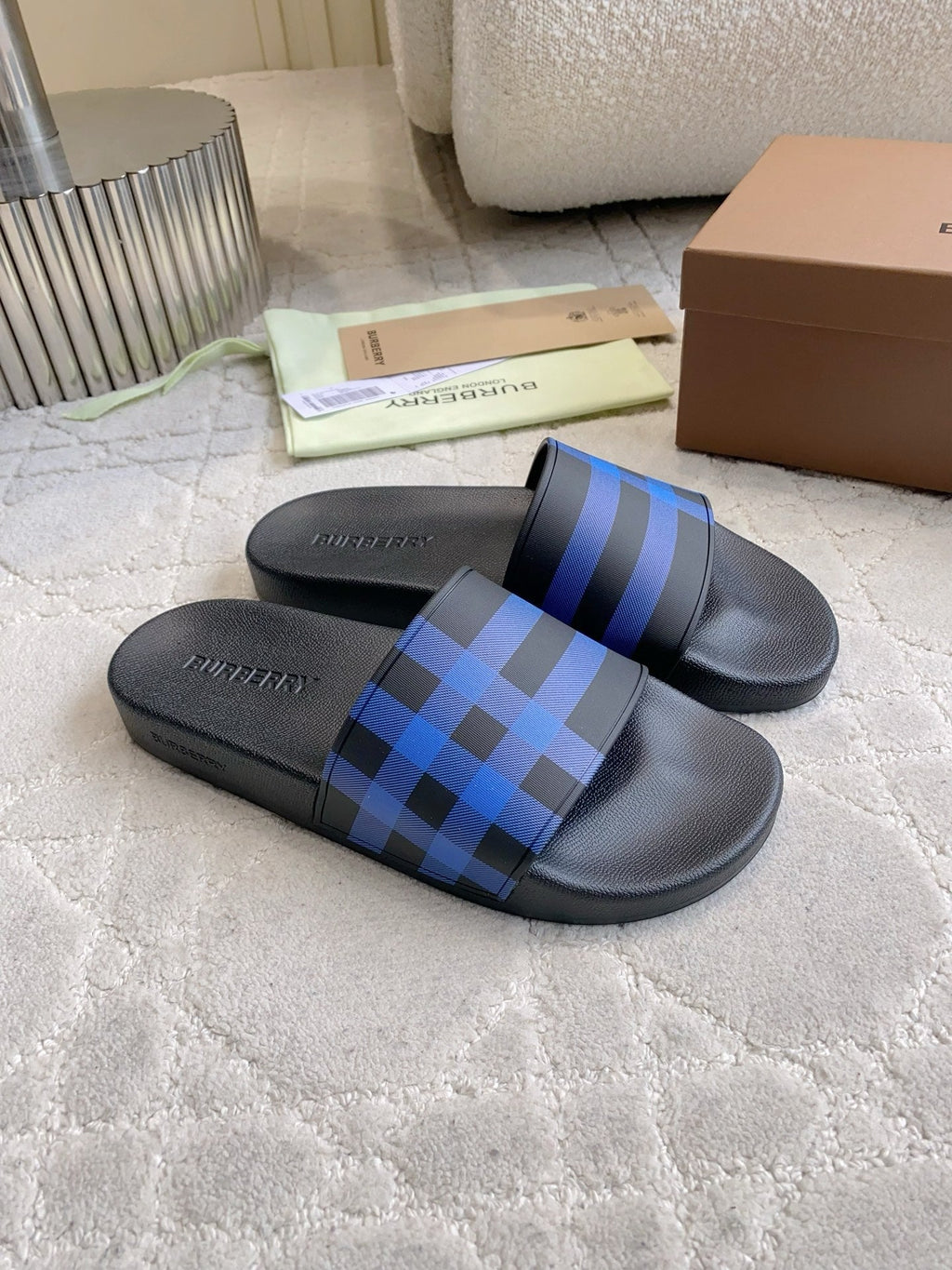 BURBERRY 26S CHECK PRINT RUBBER SLIDES IN BLUE BLACK CALFSKIN