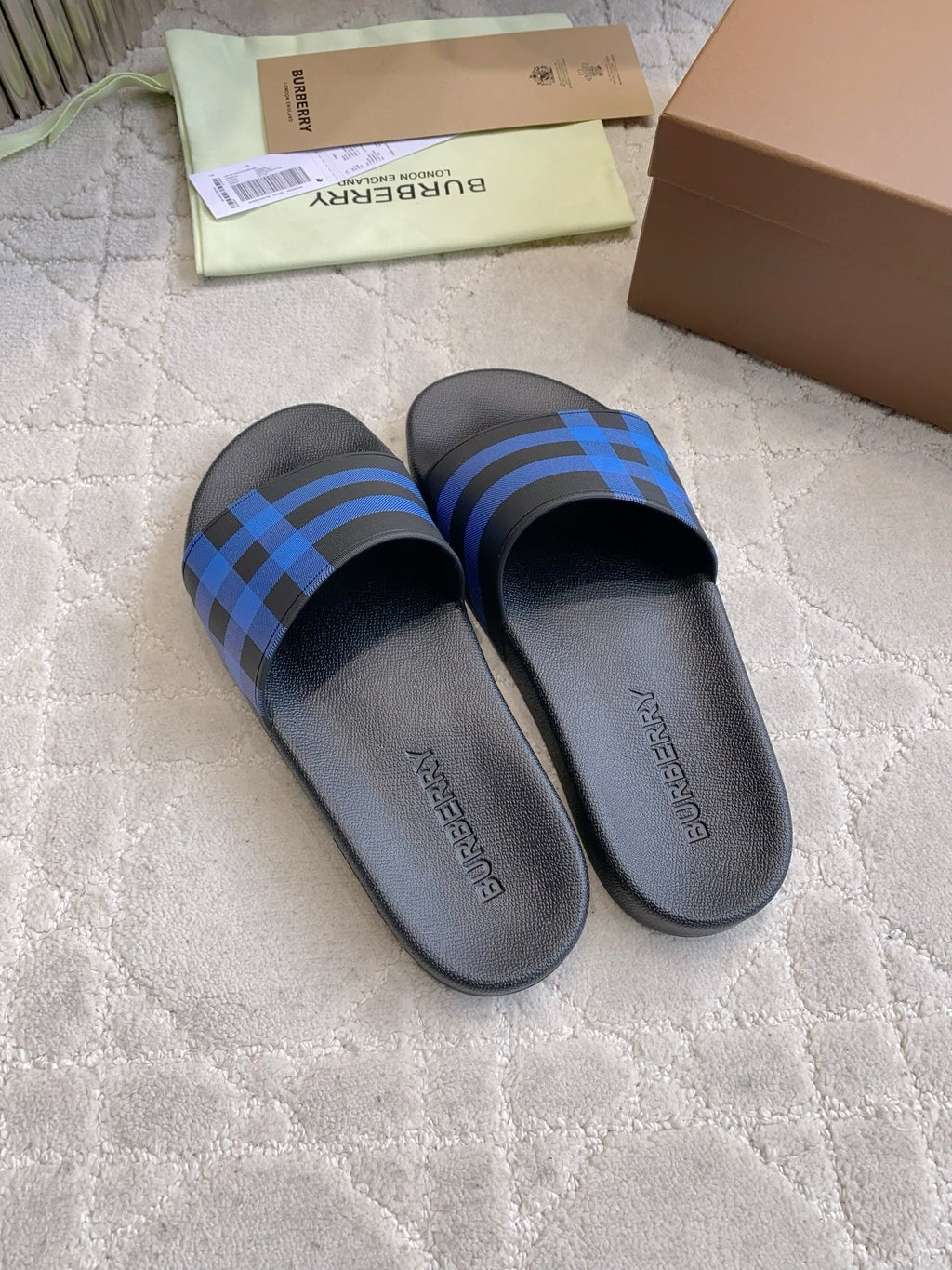 BURBERRY 26S CHECK PRINT RUBBER SLIDES IN BLUE BLACK CALFSKIN