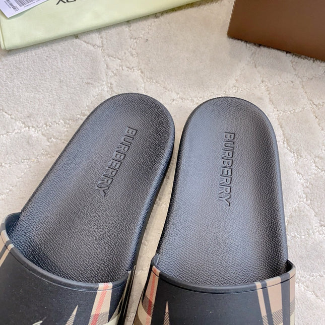 BURBERRY 26S CHECK PRINT RUBBER SLIDES IN BLACK BEIGE CALFSKIN