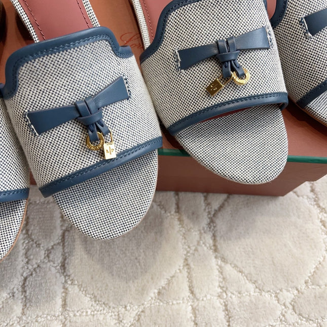LP 26S SLIDES IN WHITE CANVAS AND NAVY CALFSKIN