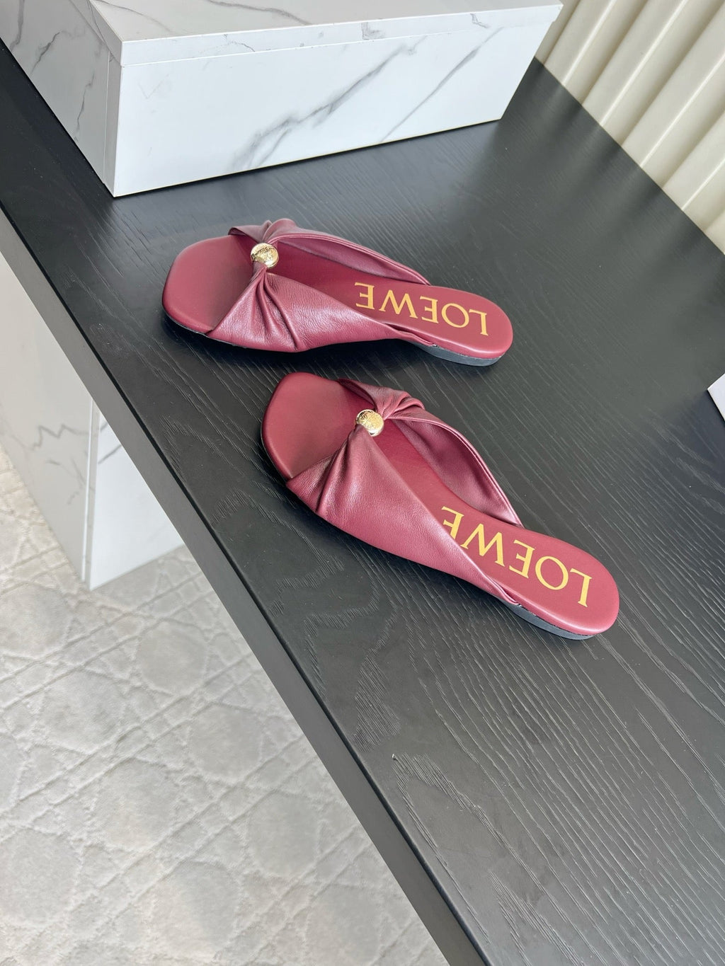 LOEWE 26S SANDALS IN DARK RED LAMBSKIN