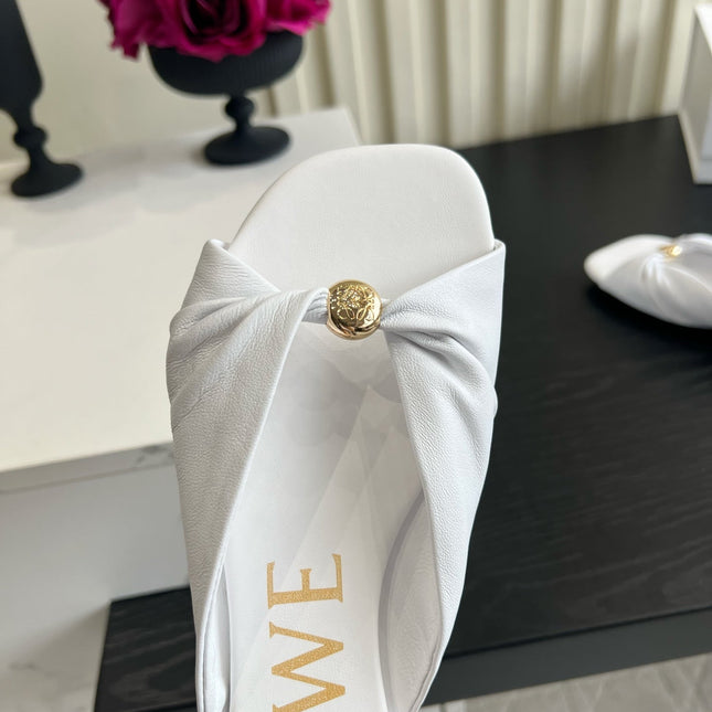 LOEWE 26S SANDALS IN WHITE LAMBSKIN