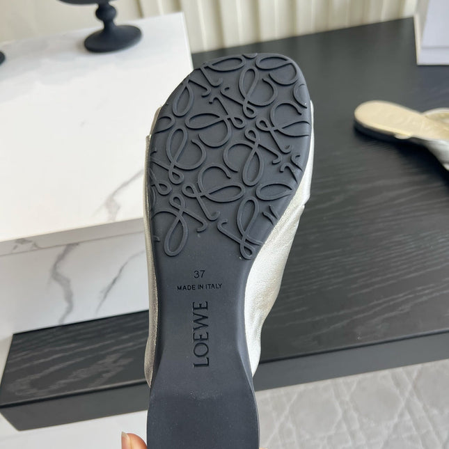 LOEWE 26S SANDALS IN SILVER LAMBSKIN