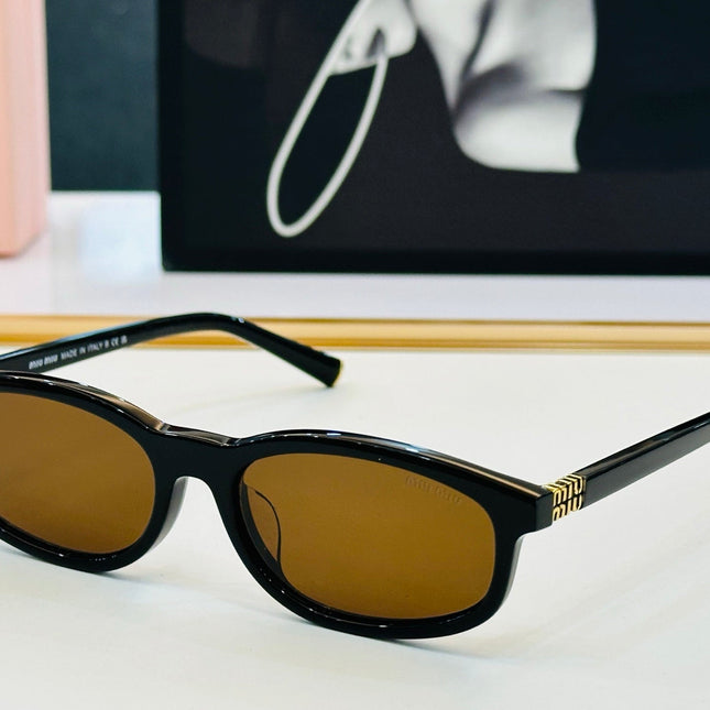 MIU SUNGLASSES IN RECTANGULAR ACETATE 646116