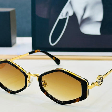 CHANEL 26S GEOMETRIC FRAME IN ACETATE 403023