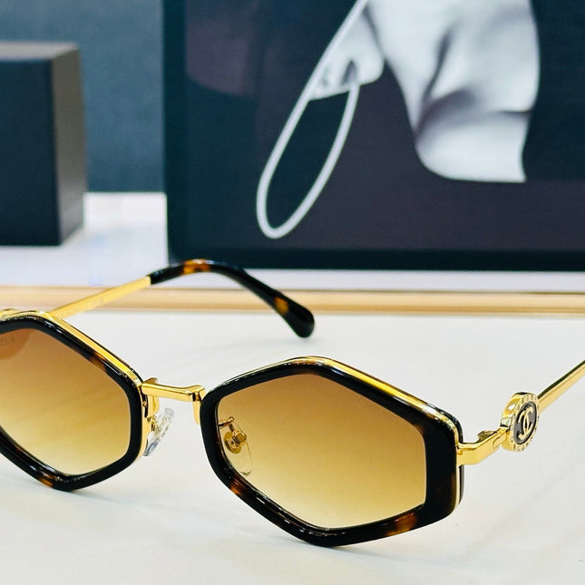 CHANEL 26S GEOMETRIC FRAME IN ACETATE 403023