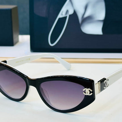 CHANEL 26S ANGULAR CAT-EYE FRAME IN ACETATE 404680