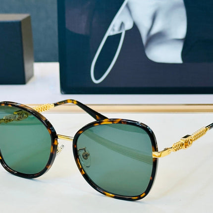 CHANEL 26S OVERSIZE BUTTERFLY FRAME IN ACETATE 404684