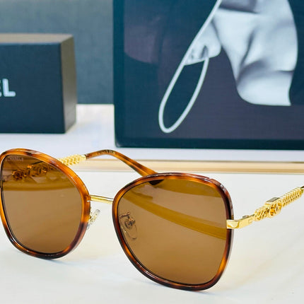 CHANEL 26S OVERSIZE BUTTERFLY FRAME IN ACETATE 404684