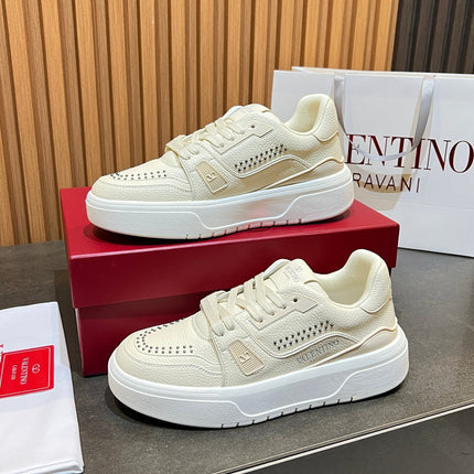VALENTINO 26S ONESTUD SNEAKERS IN CREAM WHITE CALFSKIN