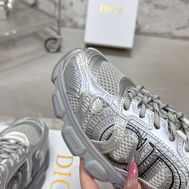 CHRONO SNEAKER IN GREY AND SILVER CALFSKIN AND MESH