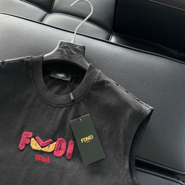 FENDI 26S SLEEVELESS T-SHIRT 158