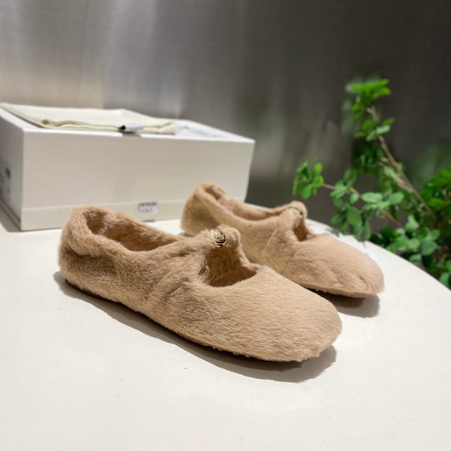 LOEWE 26S BALLET FLATS IN BEIGE SHEARLING