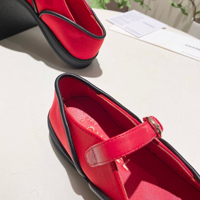 CHANEL 26S MARY JANE FLAT IN BLACK MIX RED FABRIC AND LAMBSKIN