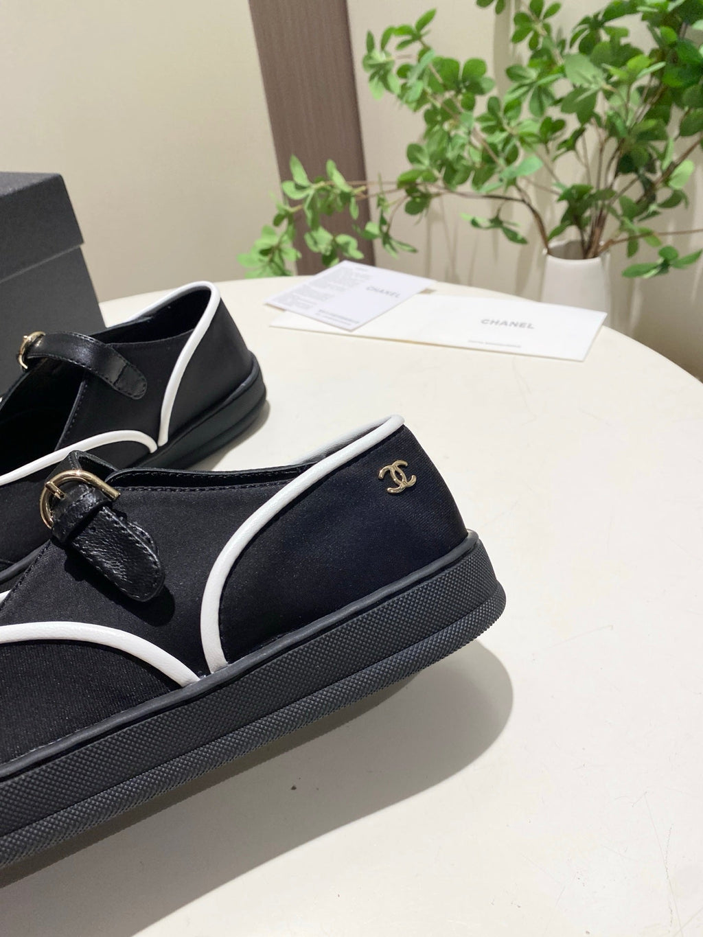 CHANEL 26S MARY JANE FLAT IN BLACK FABRIC AND LAMBSKIN