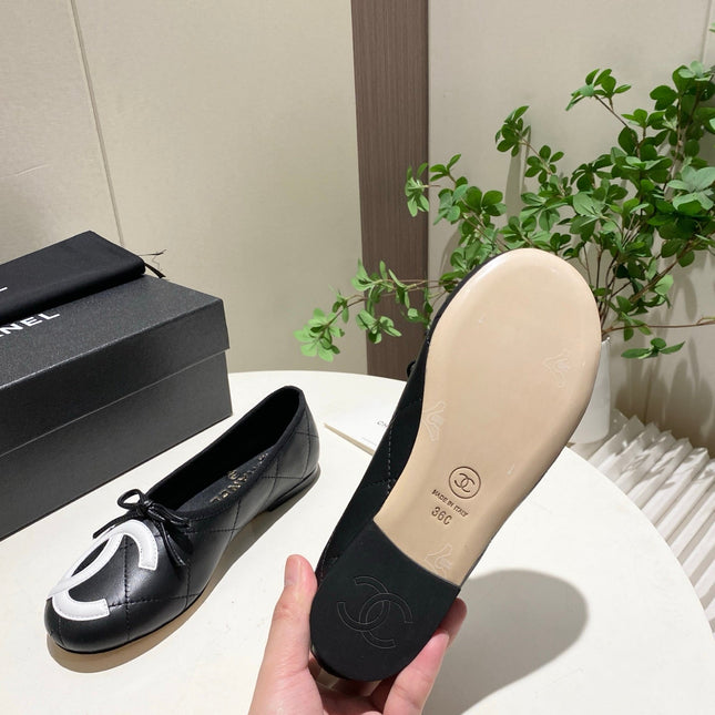 CHANEL 26S FLATS IN BLACK LAMBSKIN WITH BOW