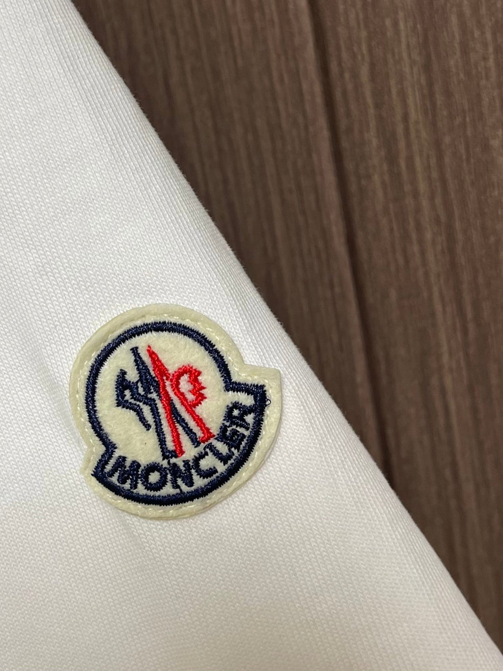 MONCLER 26S SHORT-SLEEVE T-SHIRT 689