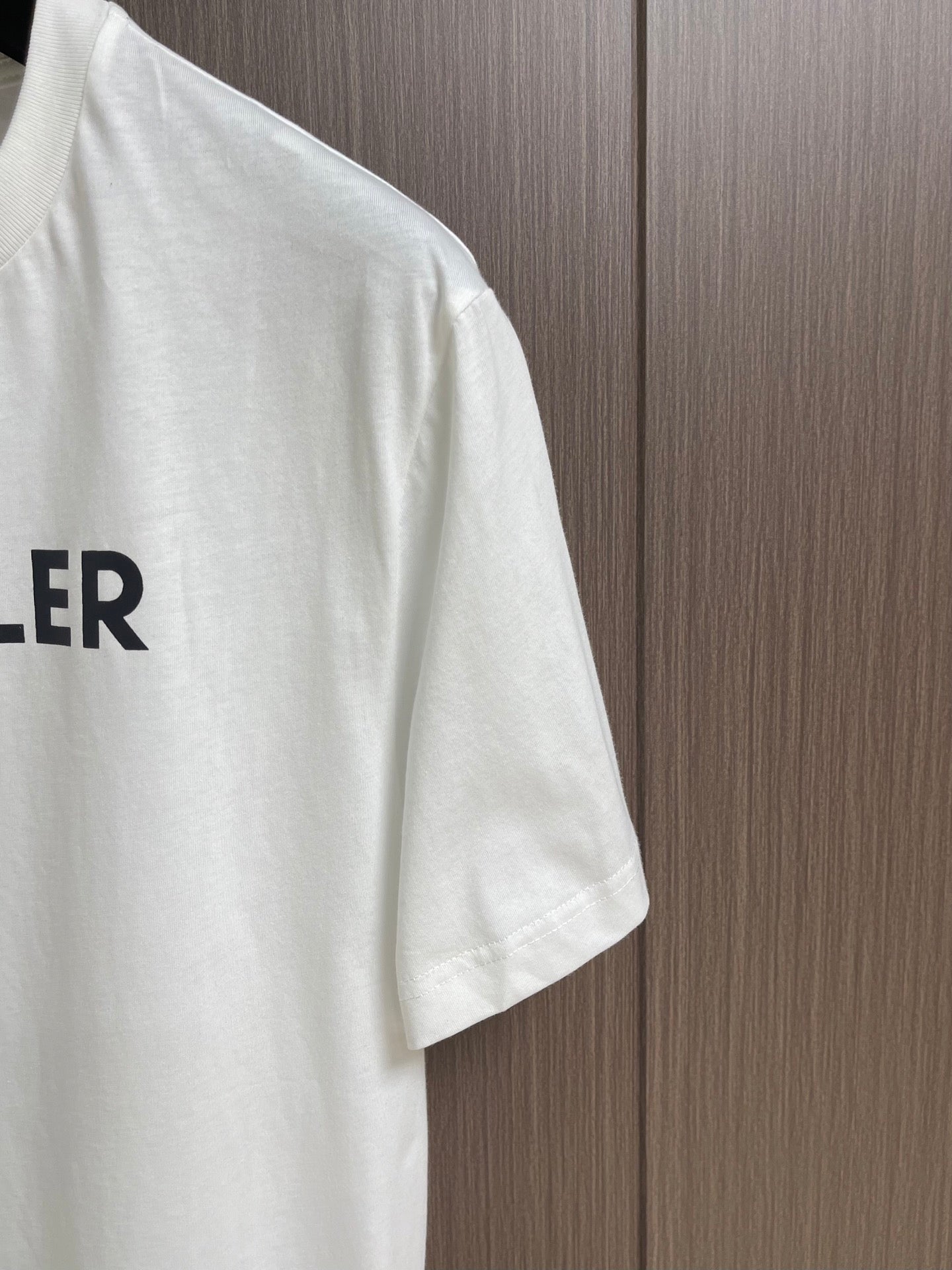 MONCLER 26S SHORT-SLEEVE T-SHIRT 688