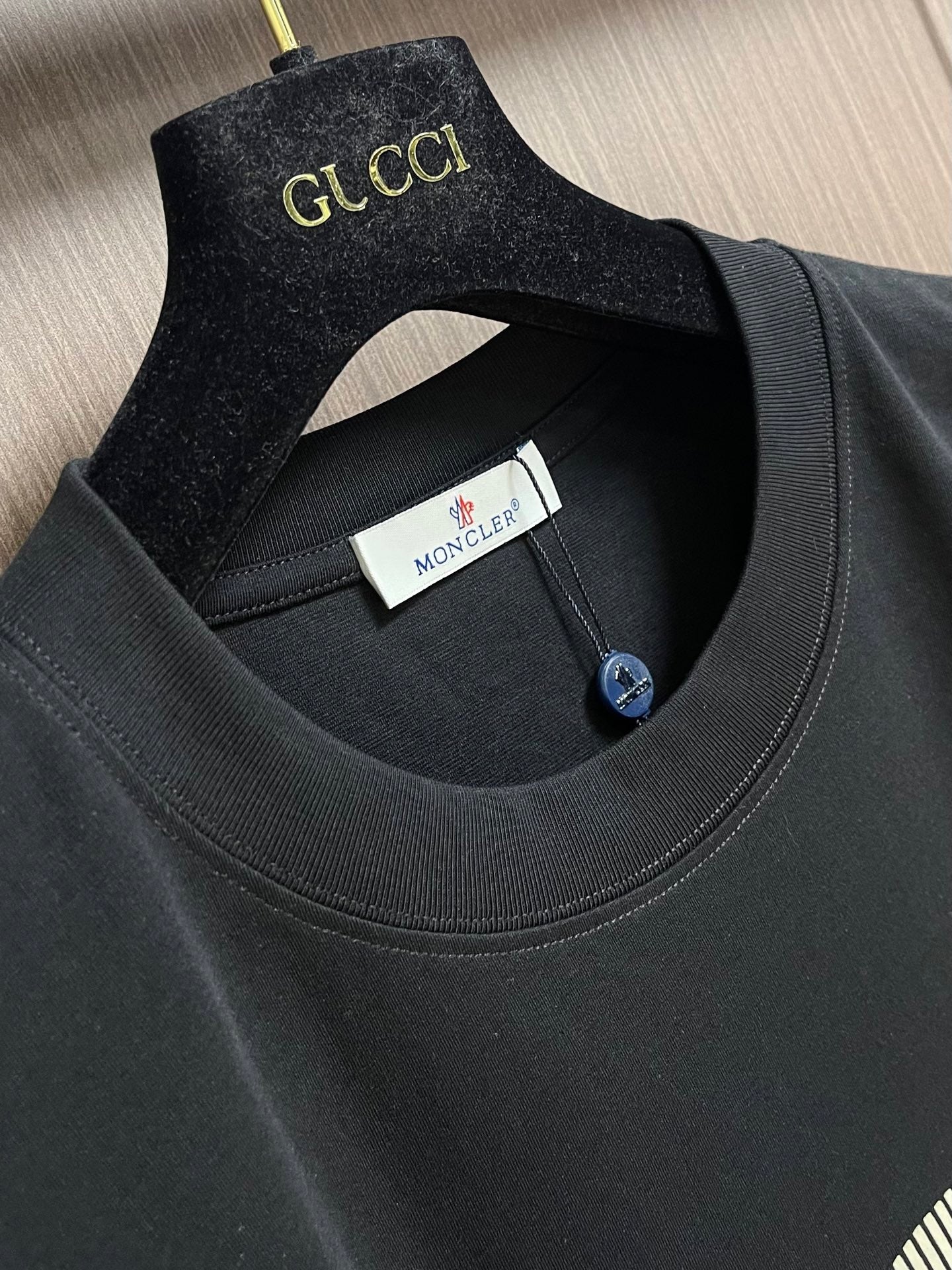 MONCLER 26S SHORT-SLEEVE T-SHIRT 677