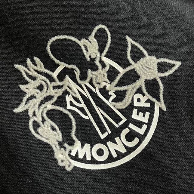 MONCLER 26S SHORT-SLEEVE T-SHIRT 680
