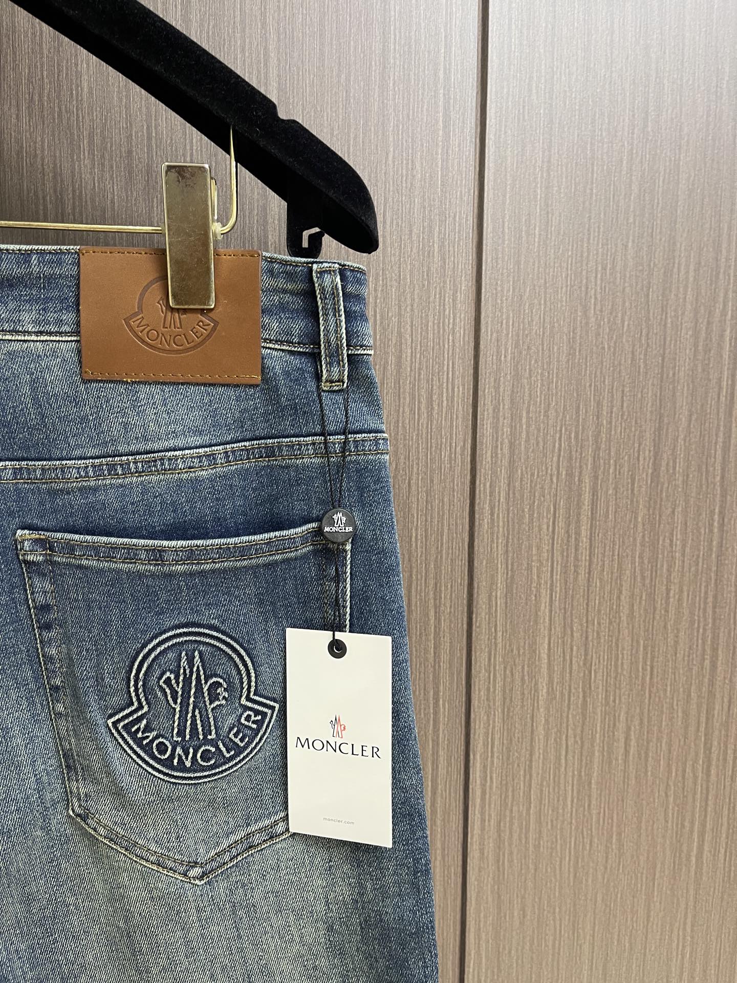 MONCLER 26S JEANS PANTS 667