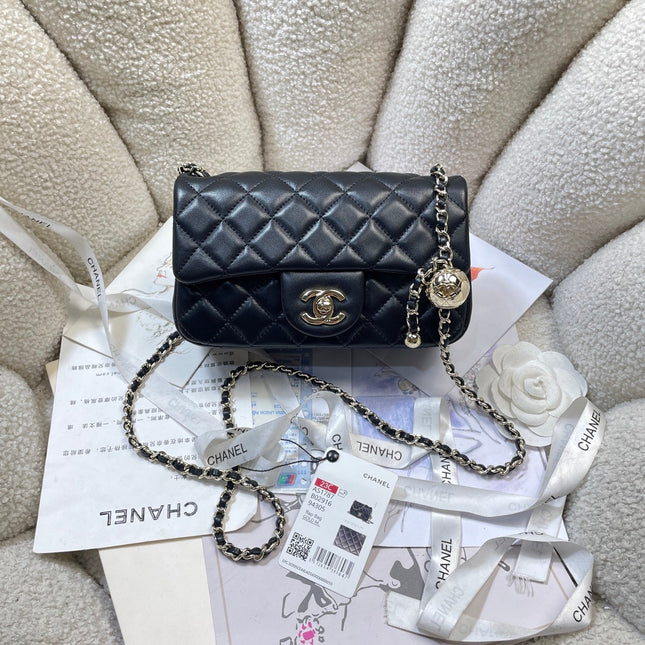 CHANEL 26S FLAP BAG 20 IN BLACK LAMBSKIN