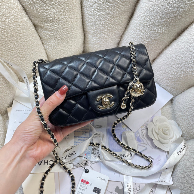 CHANEL 26S FLAP BAG 20 IN BLACK LAMBSKIN