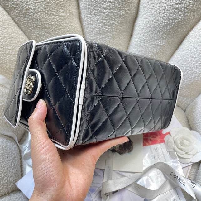 CHANEL 26S HOBO BAG 30 IN BLACK SMOOTH CALFSKIN