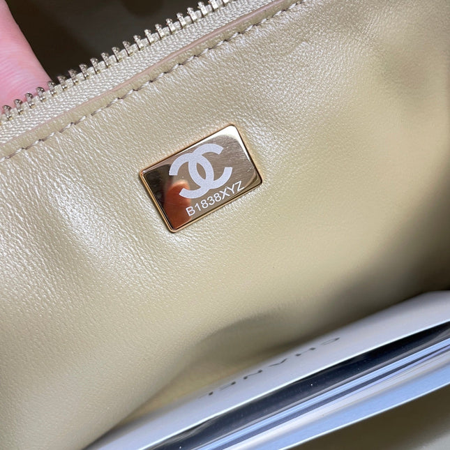 CHANEL 26S CLASSIC FLAP 33 IN BEIGE SUEDE