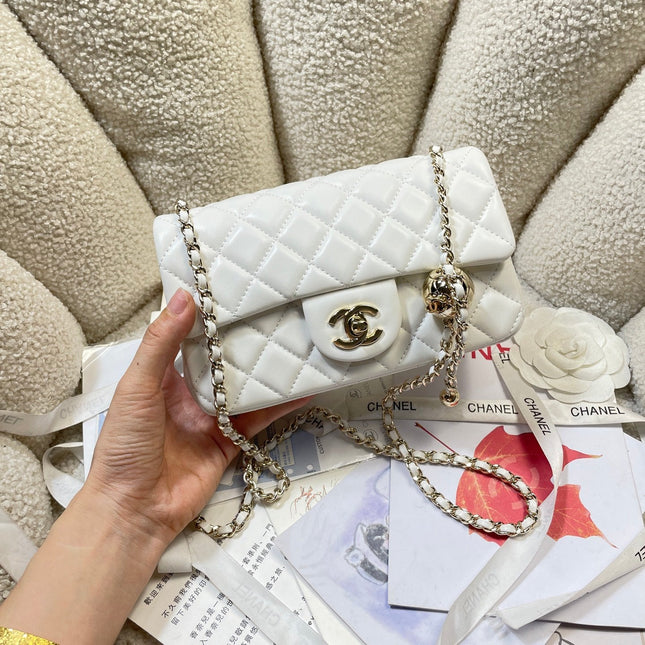 CHANEL 26S FLAP BAG 20 IN WHITE LAMBSKIN