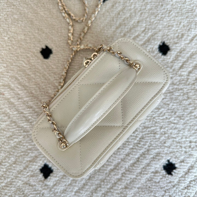 CHANEL 25S VANITY BAG 17 IN WHITE CAVIAR LEATHER WITH GOLD HARDWARE