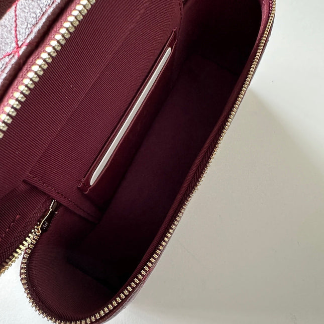 CHANEL 25S VANITY CLASSIC FLAP 19 IN DARK RED QUILTED CALFSKIN GOLD HARDWARE
