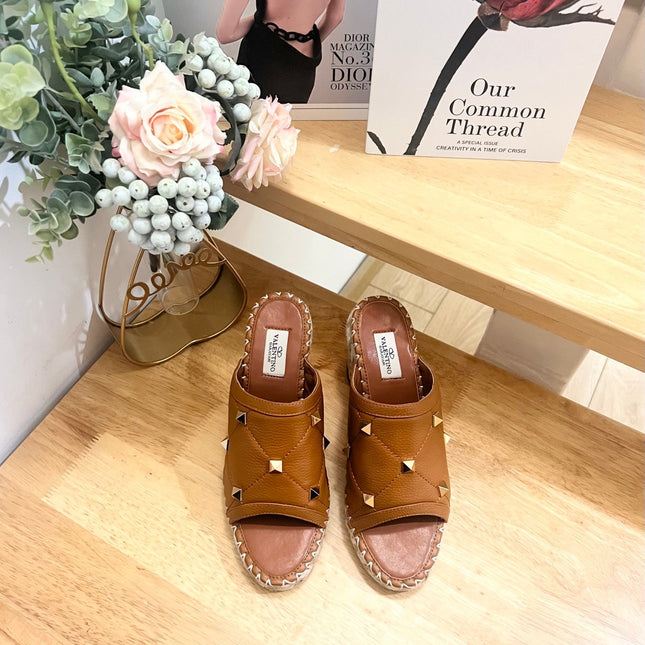 VALENTINO 26S WEDGE SANDALS IN BROWN CALFSKIN