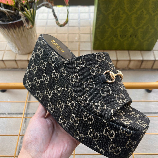 GUCCI 26S WEDGE SANDALS 100 MM IN BLACK DENIM