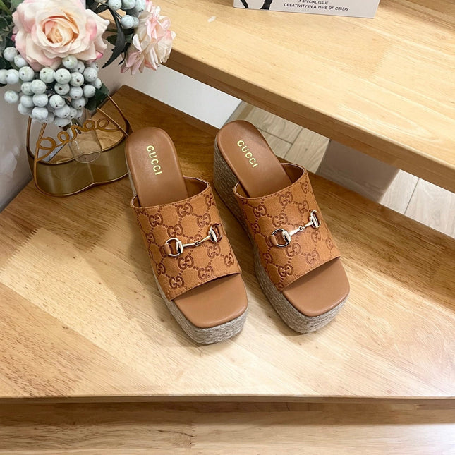 GUCCI 26S WEDGE SANDALS 100 MM IN LIGHT BROWN SUEDE