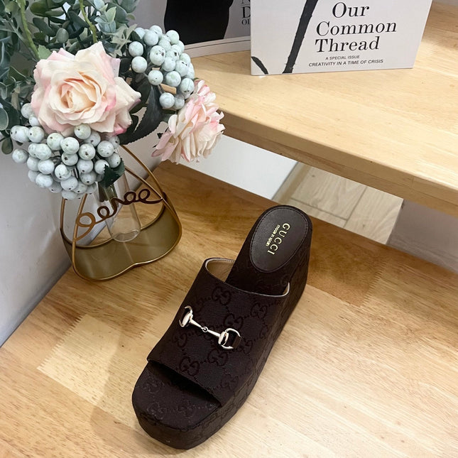 GUCCI 26S WEDGE SANDALS 100 MM IN DARK BROWN CANVAS
