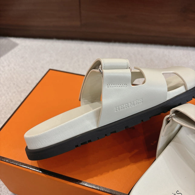 CHYPRE EPSOM SANDALS IN BEIGE CALFSKIN