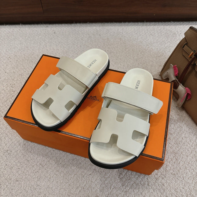 CHYPRE EPSOM SANDALS IN BEIGE CALFSKIN