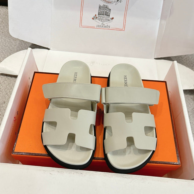 CHYPRE EPSOM SANDALS IN BEIGE CALFSKIN